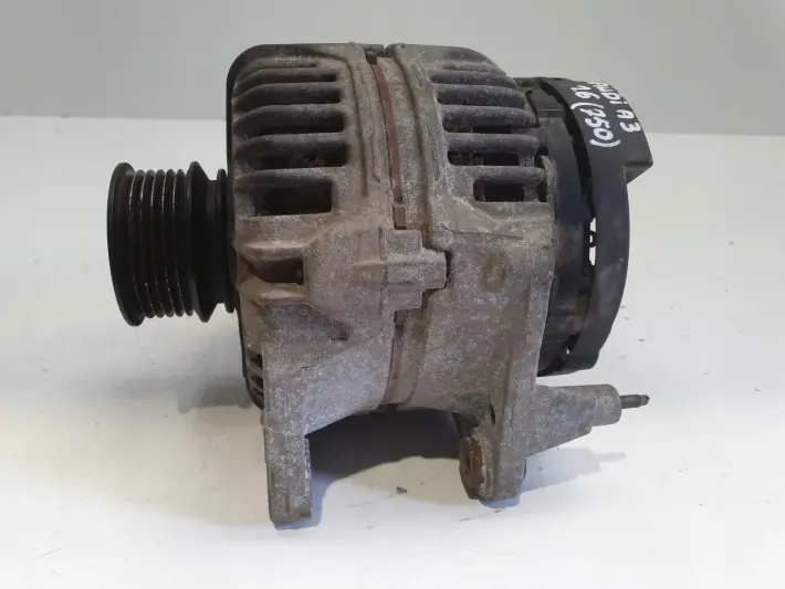 Audi A3 8L 1.6 8V ALTERNATOR bosch 028903028D 90A 0124325003