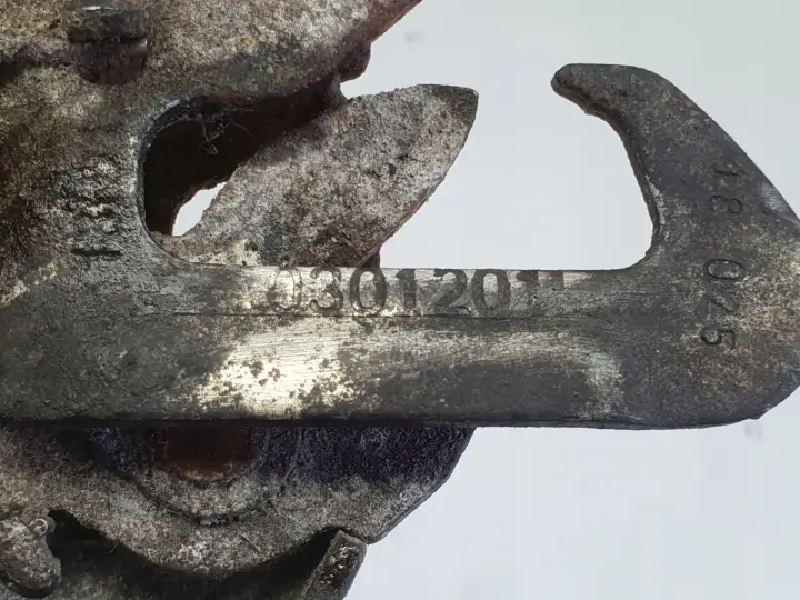 Citroen Berlingo III ZAMEK PRZEDNIEJ MASKI rygiel rączka