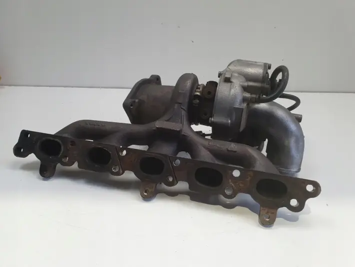 Volvo S40 II V50 2.5 T TURBOSPRĘŻARKA turbo 30650975