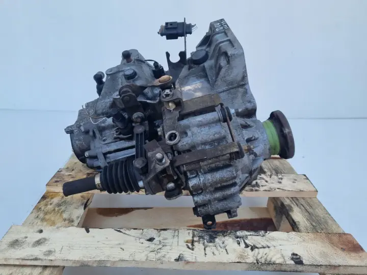 VW Bora 1.6 16V SKRZYNIA BIEGÓW DUW manualna MANUAL