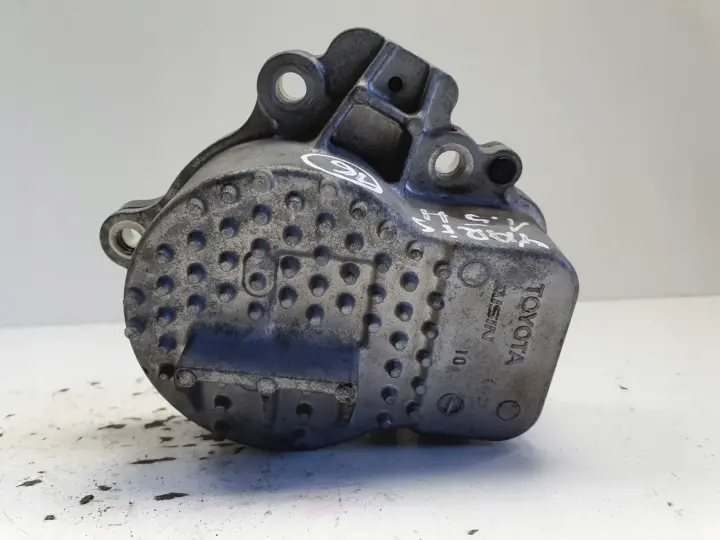 Toyota Yaris III 1.5 H HYBRID ELEKTRYCZNA POMPA WODY