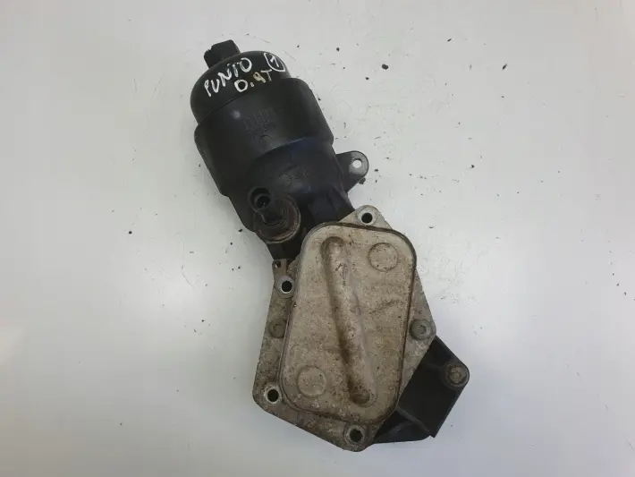 Fiat Punto 0.9 T TwinAir PODSTAWA FILTRA OLEJU chłodniczka 70366509