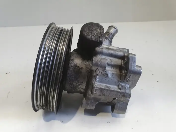 Audi A4 B7 2.0 TDI POMPA WSPOMAGANIA 8E0145155N