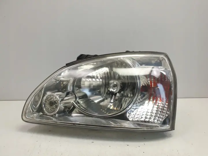 Kia Carens II PRZEDNIA LAMPA LEWA lewy przód EUROP