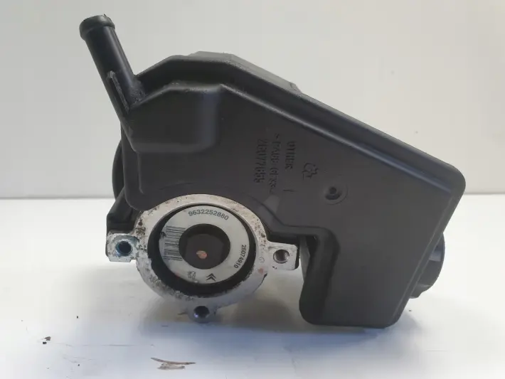Peugeot 206 1.4 i POMPA WSPOMAGANIA 9632252880