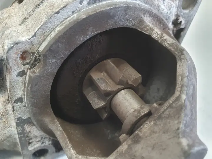 Mercedes W169 1.5 8V ROZRUSZNIK valeo 0051512101