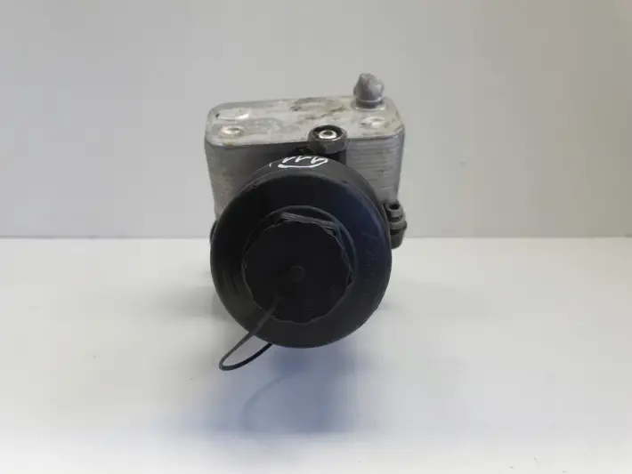 Audi A3 8P II 2.0 FSI OBUDOWA FILTRA OLEJU 06D115397G