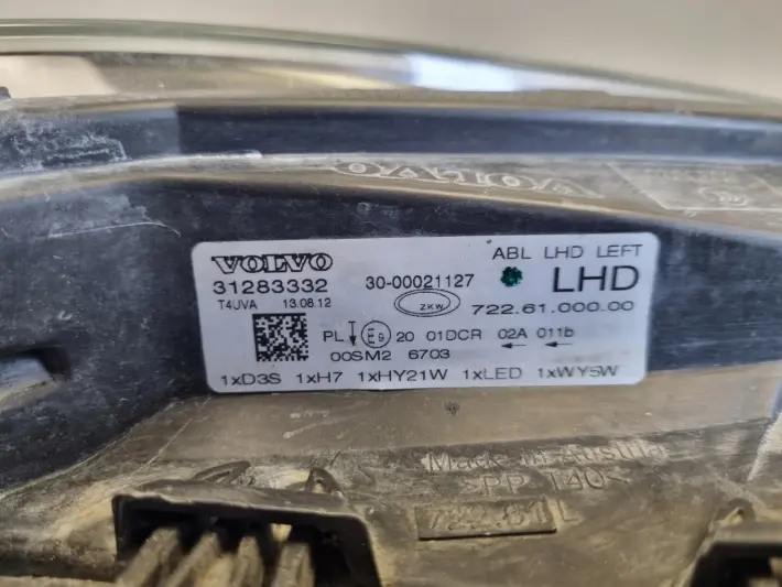 Volvo V40 II PRZEDNIA LAMPA LEWA lewy przód XENON EUROPA 31283332