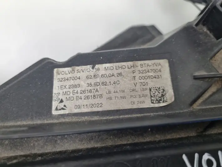 Volvo V60 II S60 III PRZEDNIA LAMPA LEWA LEWY PRZÓD full led 32347004