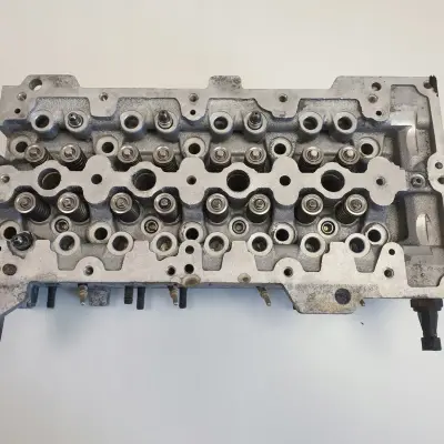 Opel Corsa C 1.3 CDTI GŁOWICA CYLINDRÓW 73500052