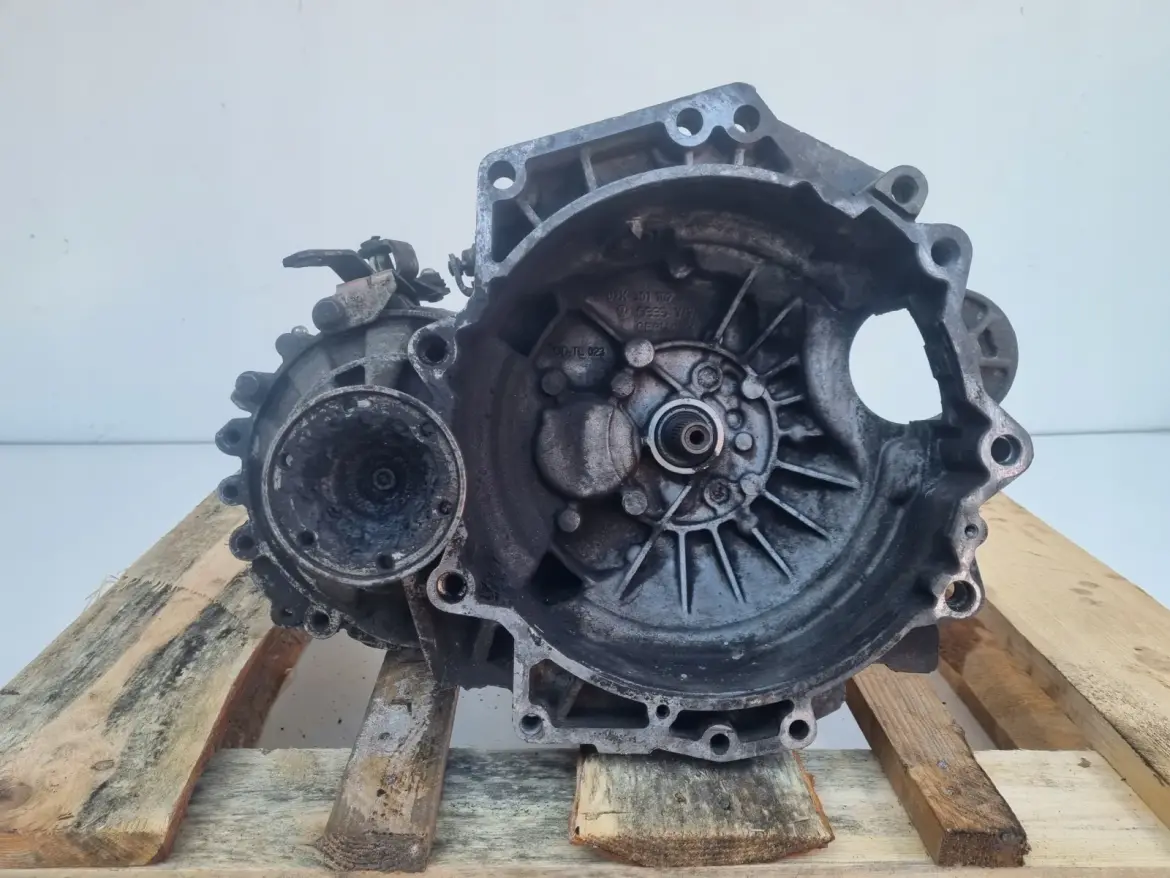 Audi A3 8L 1.6 16V SKRZYNIA BIEGÓW DUW manualna MANUAL