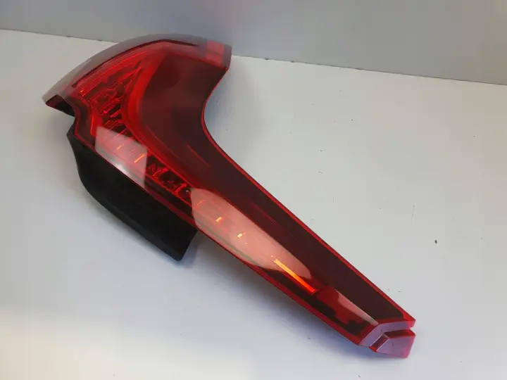 Volvo V60 II 18-24r TYLNIA TYLNA LAMPA LEWA lewy tył 32291358