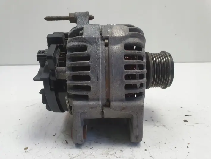 Renault Clio III 1.5 DCI ALTERNATOR bosch 0124425071