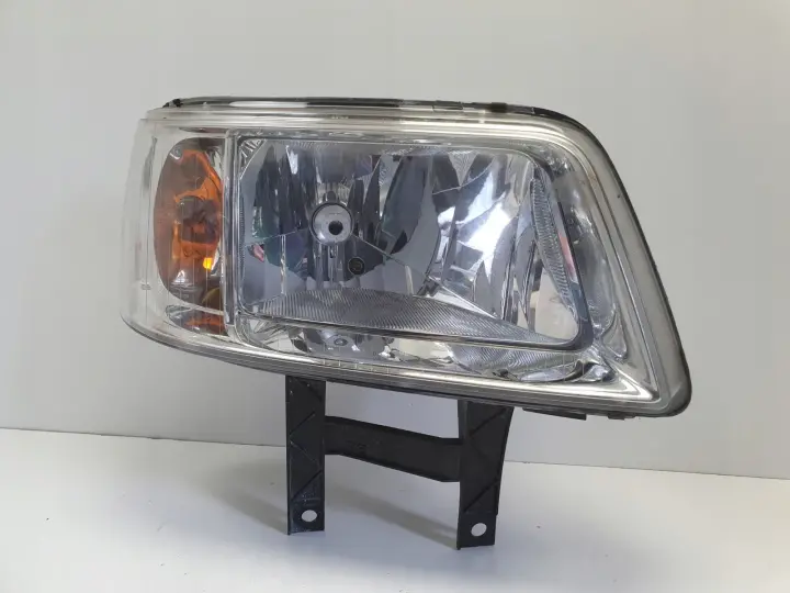 VW Transporter T5 PRZEDNIA LAMPA PRAWA prawy przód EUROPA 0301191302