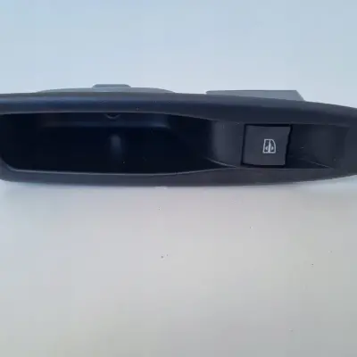 Renault Captur I Clio IV PRZEŁĄCZNIK SZYB panel włącznik 82950721R