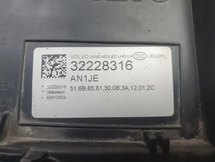 Volvo V90 S90 II PRZEDNIA LAMPA LEWA lewy przód FULL LED EUROPA 32228316