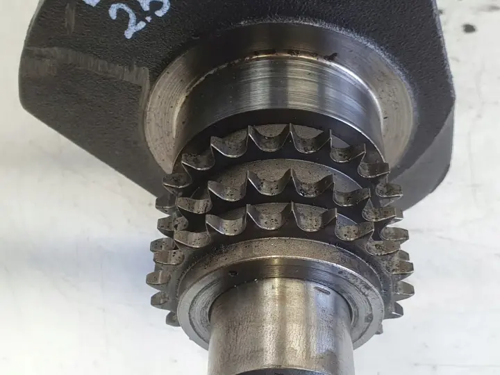 Land Rover Discovery II 2.5 TD5 WAŁ KORBOWY HRC2698 IDA50826