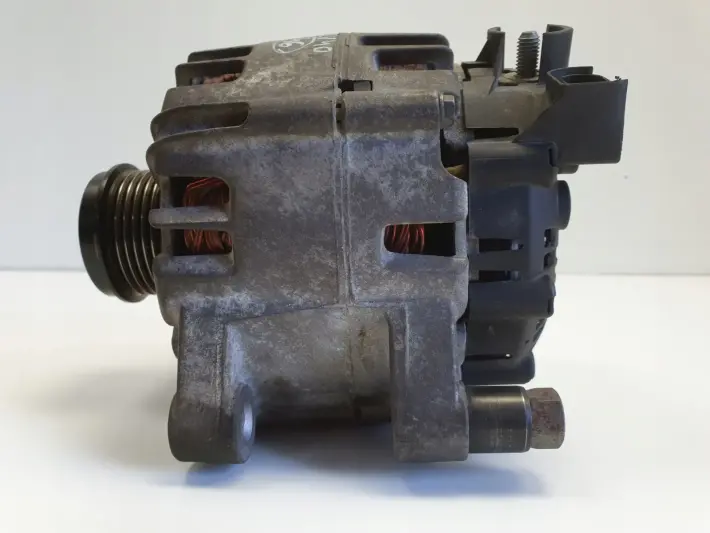 Volvo V40 II 1.6 D2 ALTERNATOR 30659390 valeo 150A