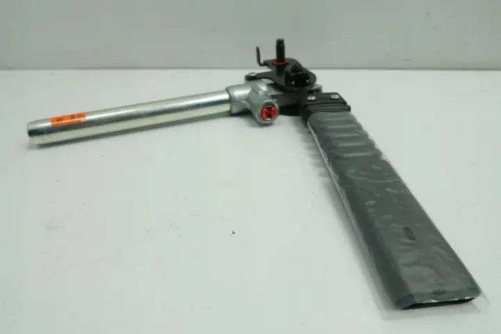 Kia Soul UCHWYT PRZEDNIEGO PASA BEZPIECZEŃSTWA