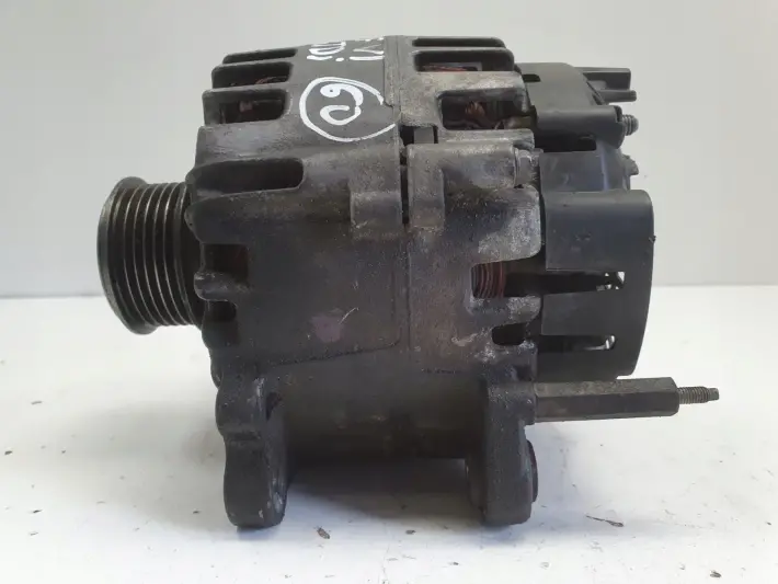 VW Golf VI 1.6 TDI ALTERNATOR valeo 03L903023F 140A