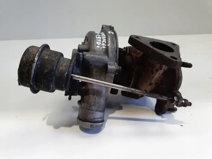 VW Bora 1.9 TDI TURBOSPRĘŻARKA turbo 038145701D