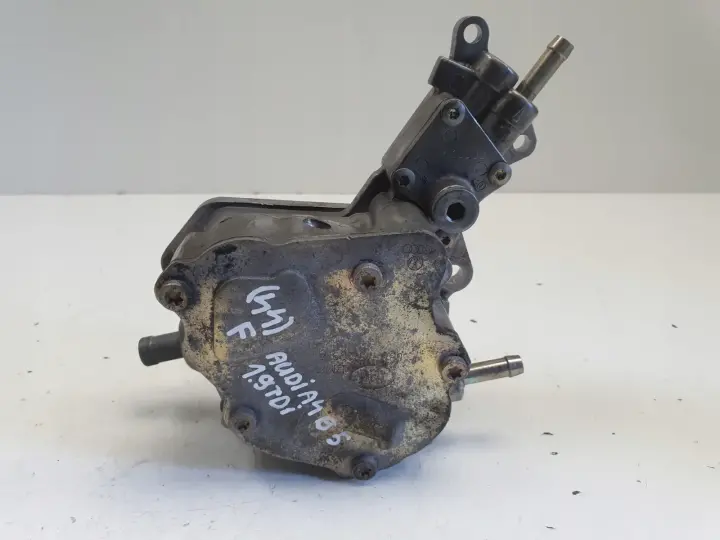 Audi A6 C5 VW Passat B5 1.9 TDI POMPA VACUM wakum 038145209A