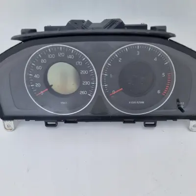 Volvo S60 II V60 I 2.0 D diesel LICZNIK ZEGARY 31343323AA Europa