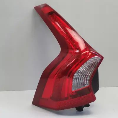 VOLVO V60 10-18r TYLNIA LAMPA LEWA LEWY TYŁ 31214963
