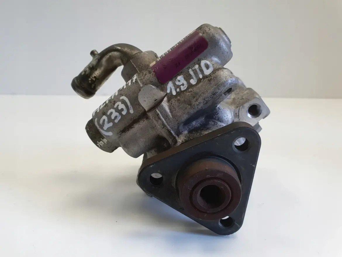 Alfa Romeo 147 1.6 16V TS POMPA WSPOMAGANIA 46737907