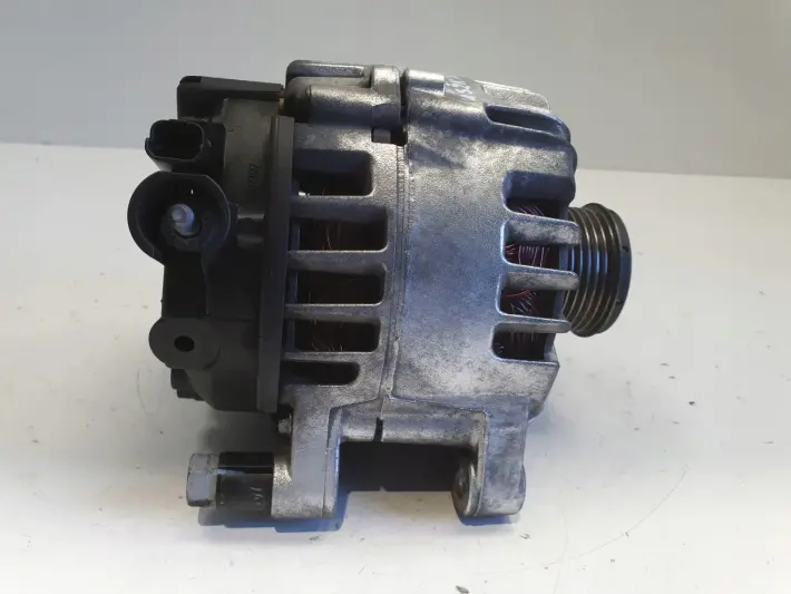 Peugeot Expert II 2.0 HDI ALTERNATOR 9665617780 valeo