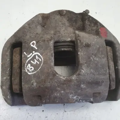 Volvo XC90 I PRZEDNI ZACISK HAMULCOWY lewy przód Kierowcy L.P 30657303 959