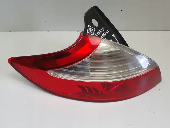 Renault Megane III HB 08-16r TYLNA LAMPA LEWA lewy tył kierowcy 265550007R