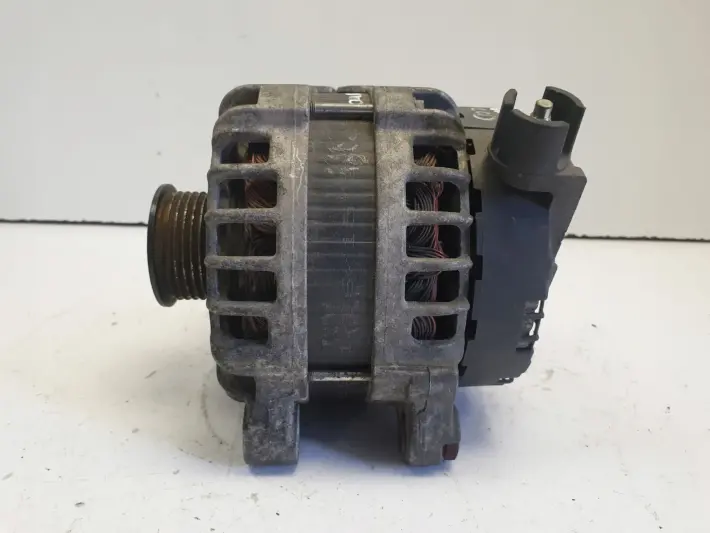 Jaguar XE 2.0 D ALTERNATOR 0125812018 180A oryg