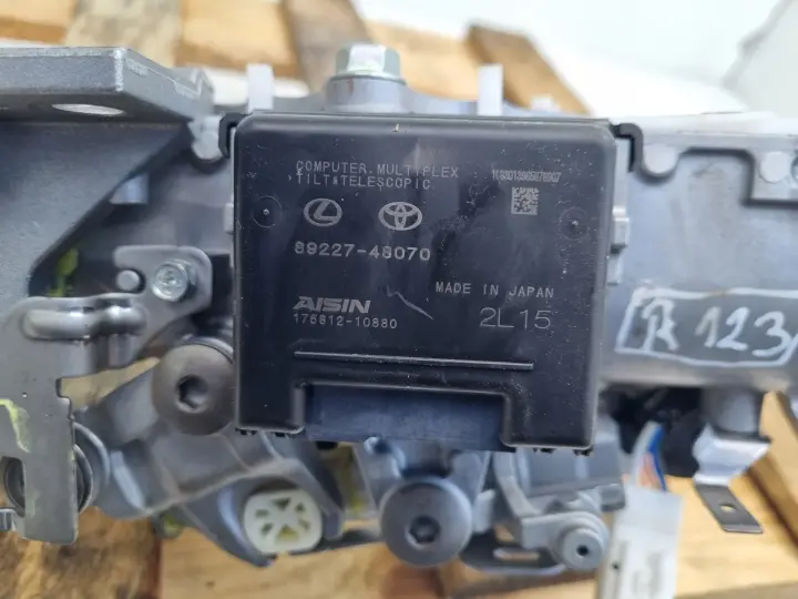 Lexus ES VII ELEKTRYCZNA KOLUMNA KIEROWNICZA 89227-48070
