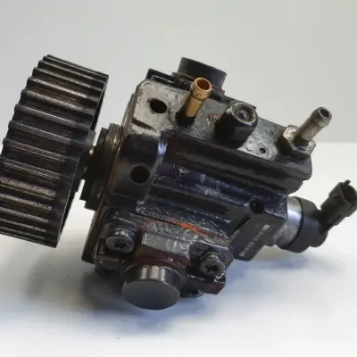 Saab 9-3 1.9 TID 16V POMPA WTRYSKOWA paliwa 0445010183