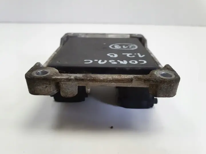 Opel Corsa C 1.2 16V STEROWNIK SILNIKA komputer 0261208253 SS