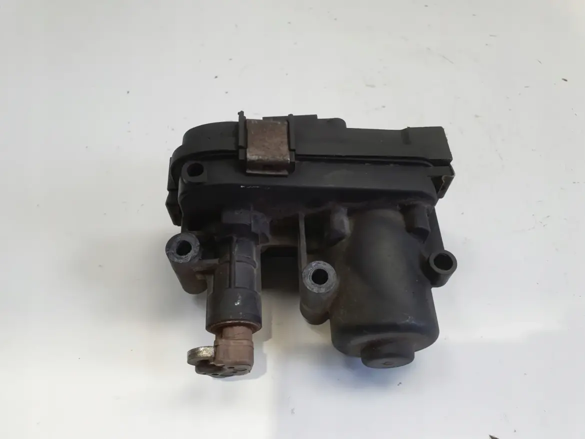 Opel Insignia 2.0 CDTI NASTAWNIK KLAP KOLEKTORA TMS2/C