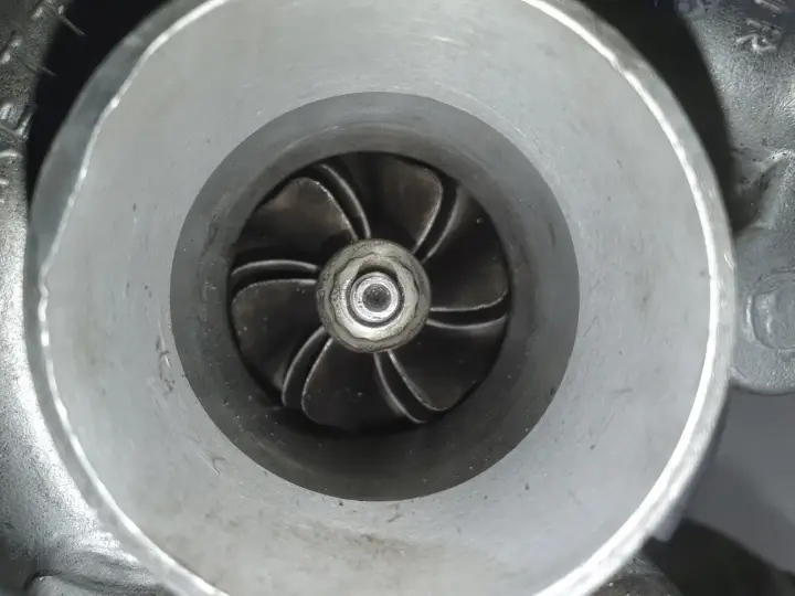 VW Golf III 1.9 TDI TURBOSPRĘŻARKA turbo 028145702D