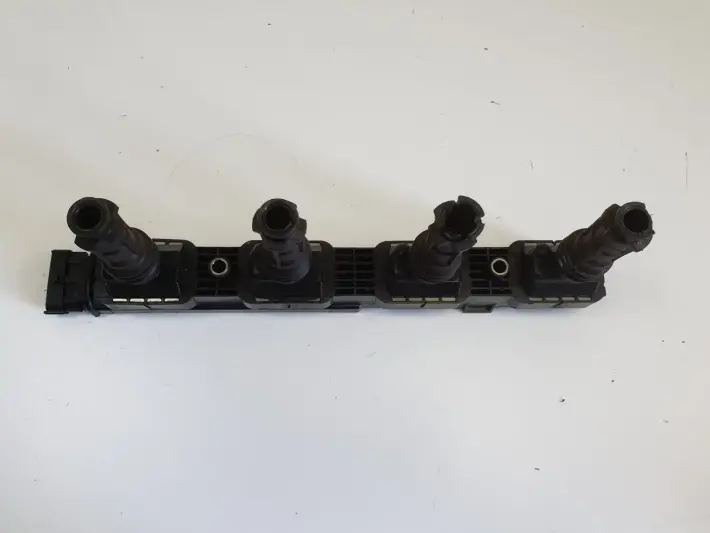 Opel Corsa D 1.2 1.4 16V CEWKA ZAPŁONOWA GN10207 delphi