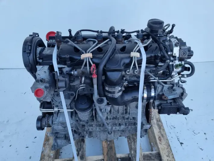 SILNIK KOMPLET Volvo V70 III 2.4 D5 185KM z łapą D5244T D5244T4