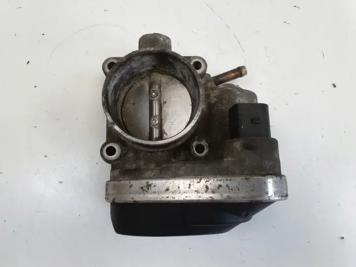 Mini One R50 R53 1.6 16V PRZEPUSTNICA 7509043
