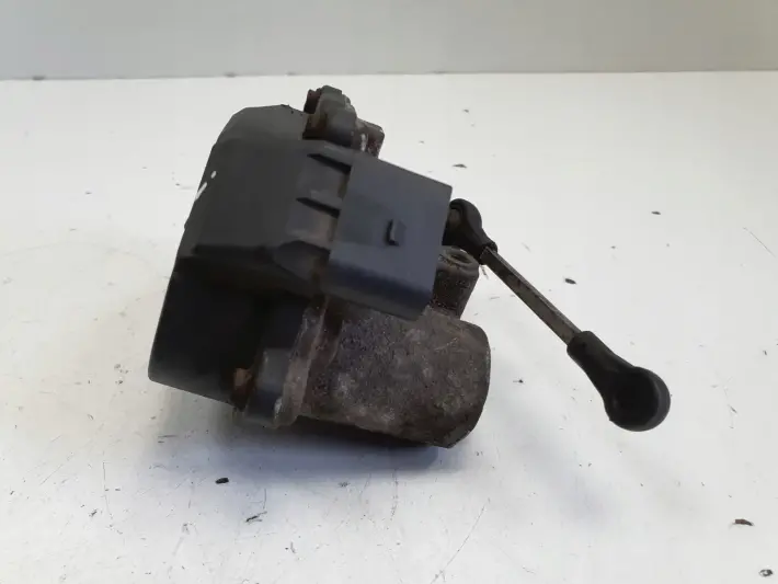 Audi A6 C6 2.0 TFSI NASTAWNIK KOLEKTORA 06F133482B
