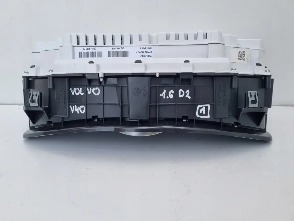 Volvo V40 II Diesel LICZNIK ZEGARY TFT Europa 31412271 36011271