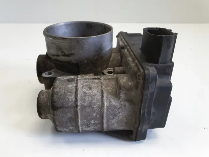Nissan Primera P12 2.0 16V PRZEPUSTNICA SERA576-01
