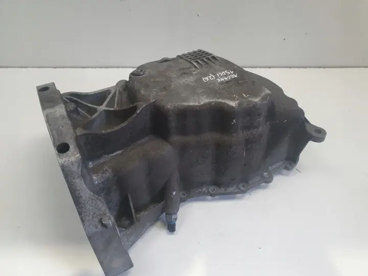 Renault Megane III 1.5 DCI MISKA OLEJOWA oleju 8200451325