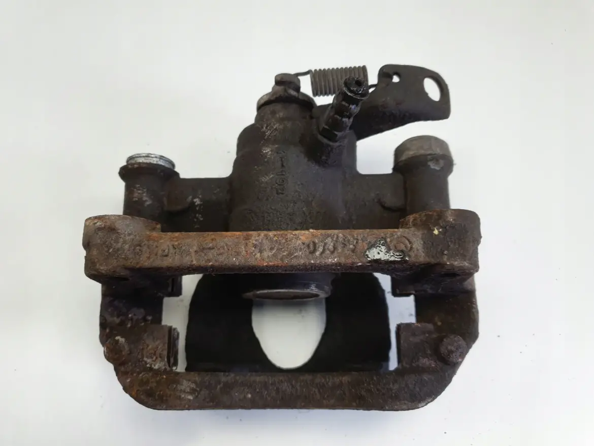 Renault Master III TYLNY ZACISK HAMULCOWY lewy tył KIEROWCY