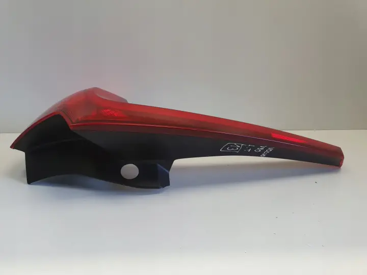 Volvo V90 II TYLNIA TYLNA LAMPA LEWA lewy tył oryginał 32228008