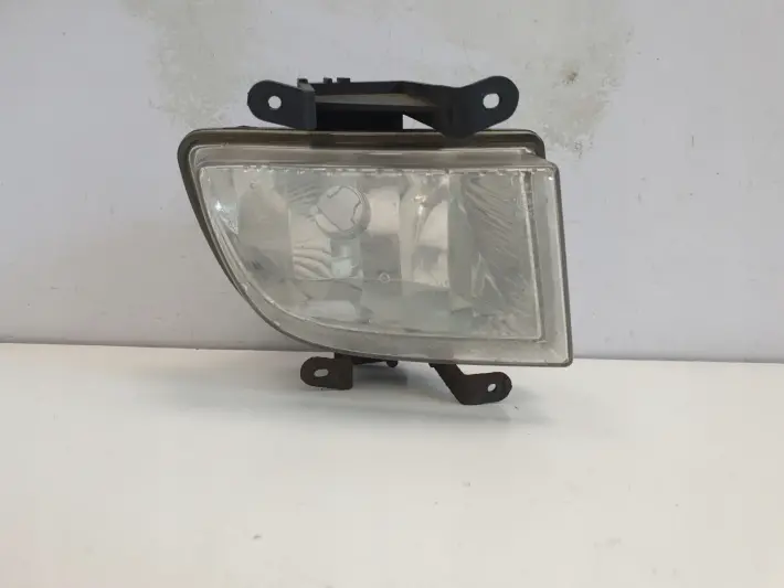Hyundai Getz PRAWY PRZEDNI HALOGEN przód