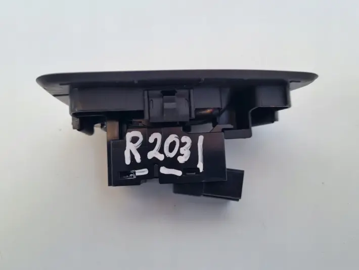 Volvo S90 II V60 II S60 III XC60 II PRAWY PANEL SZYB 31376458