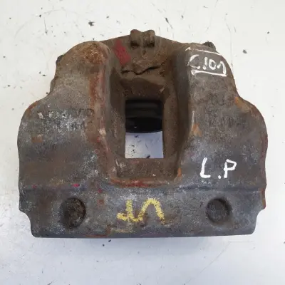 Volvo XC90 II PRZEDNI ZACISK HAMULCOWY lewy przód Kierowcy L.P 31381442